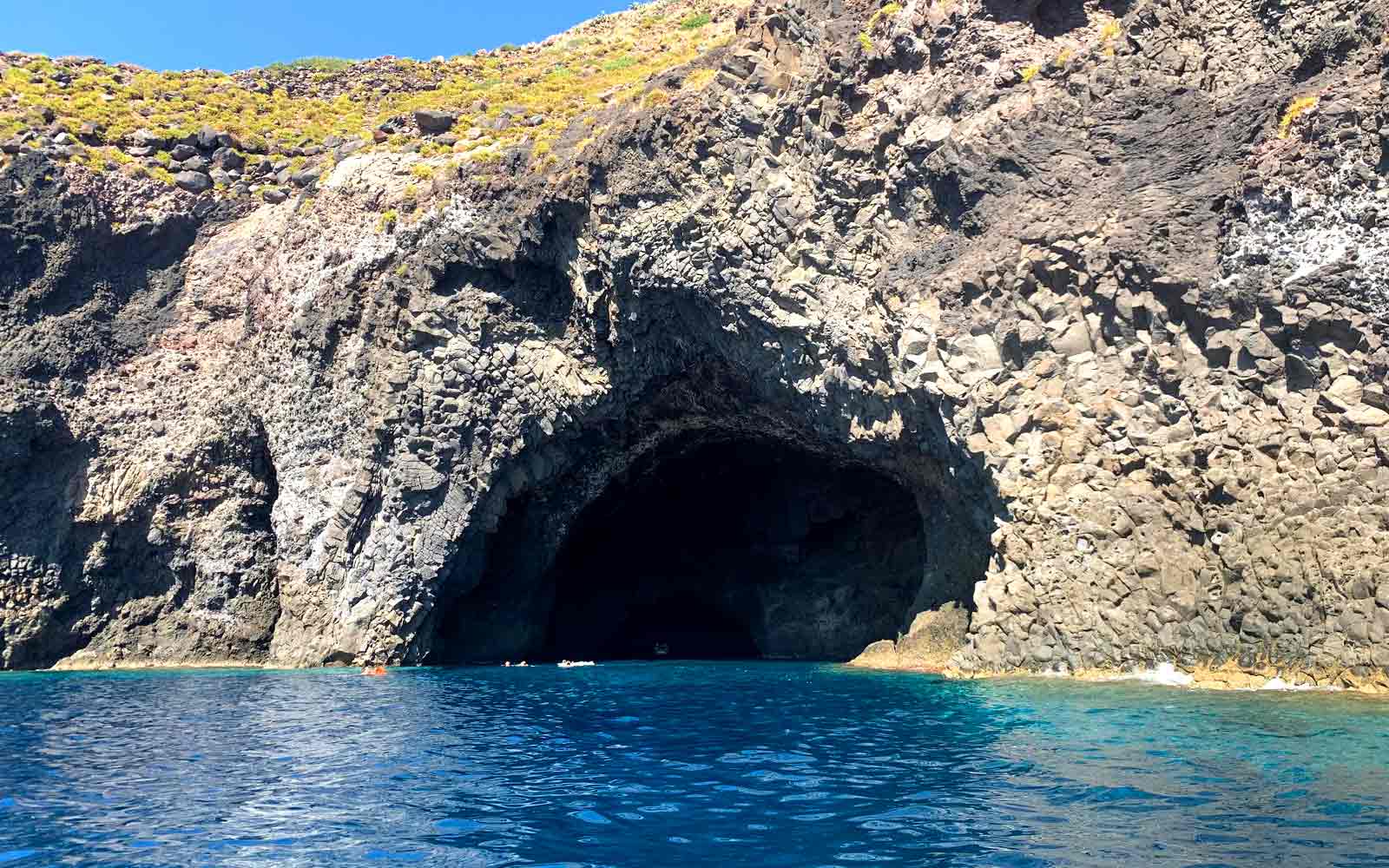 Filicudi, Grotta del Bue Marino