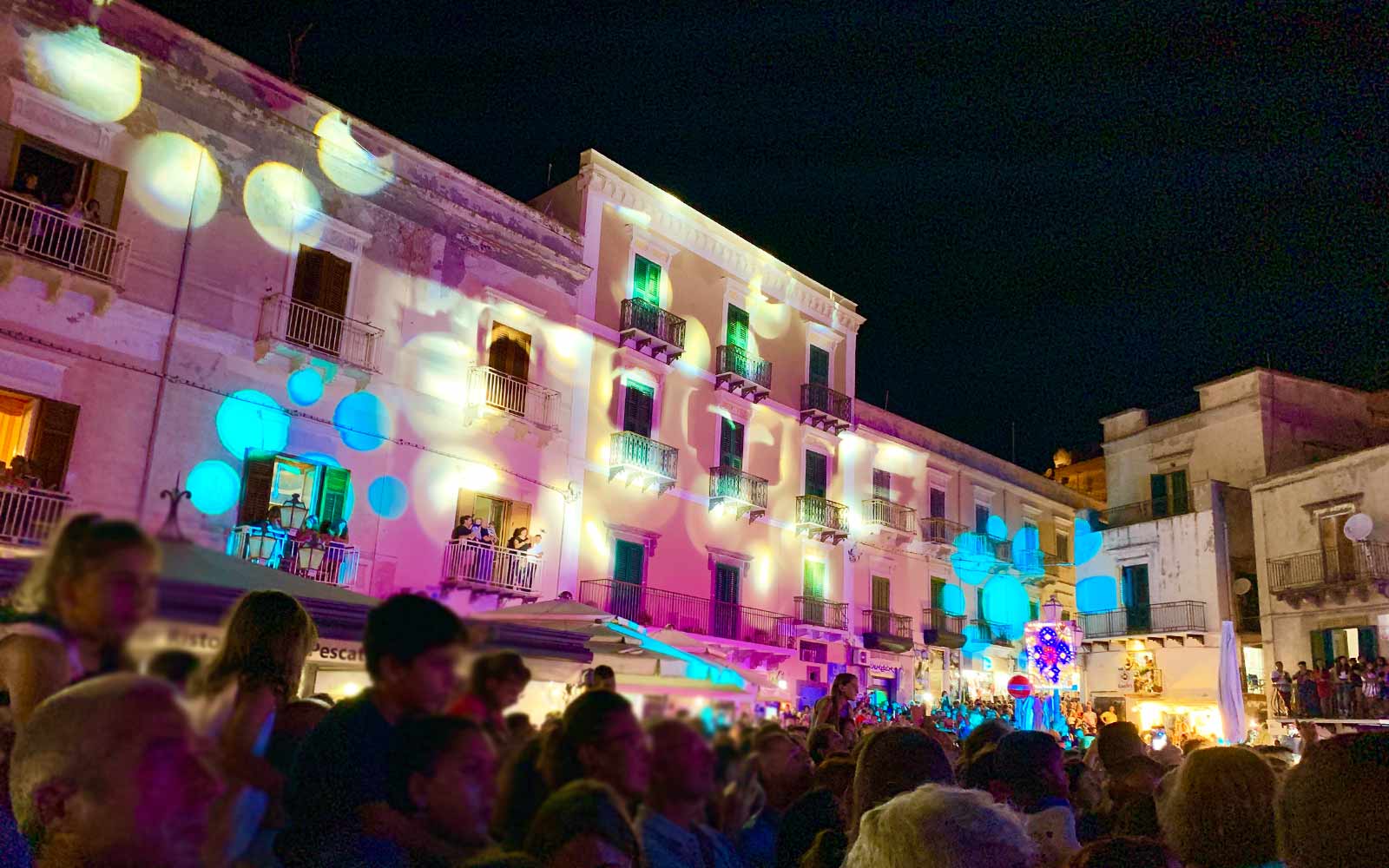 Lipari, movida a Marina Corta
