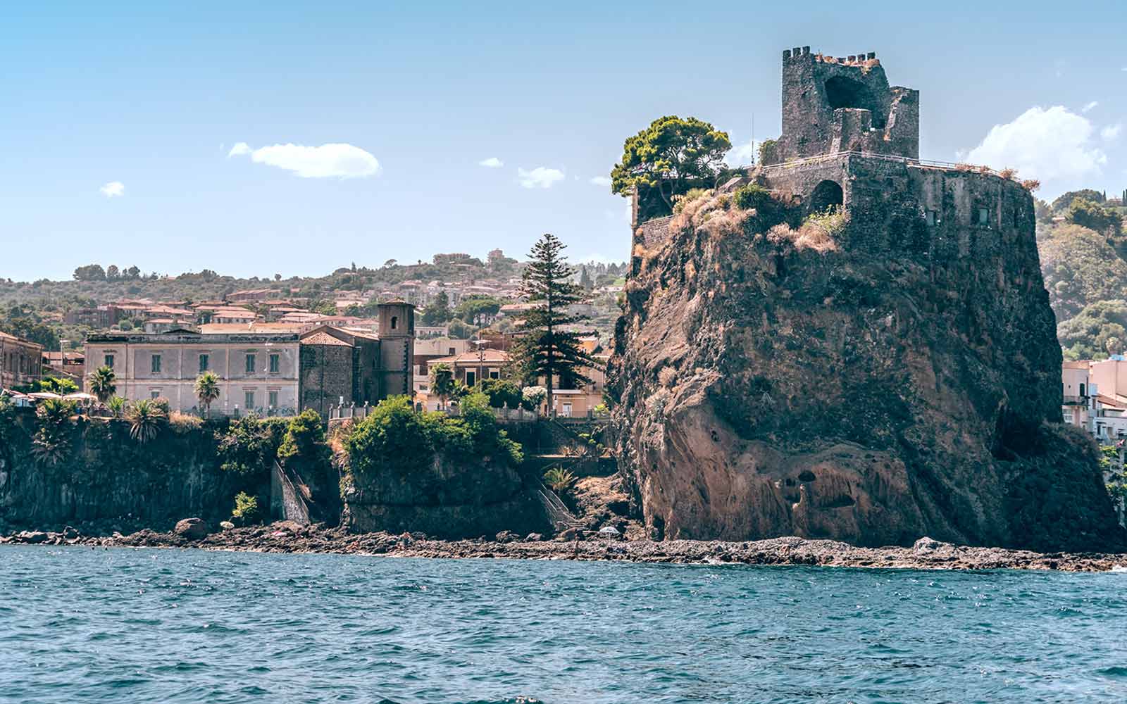 Aci Castello