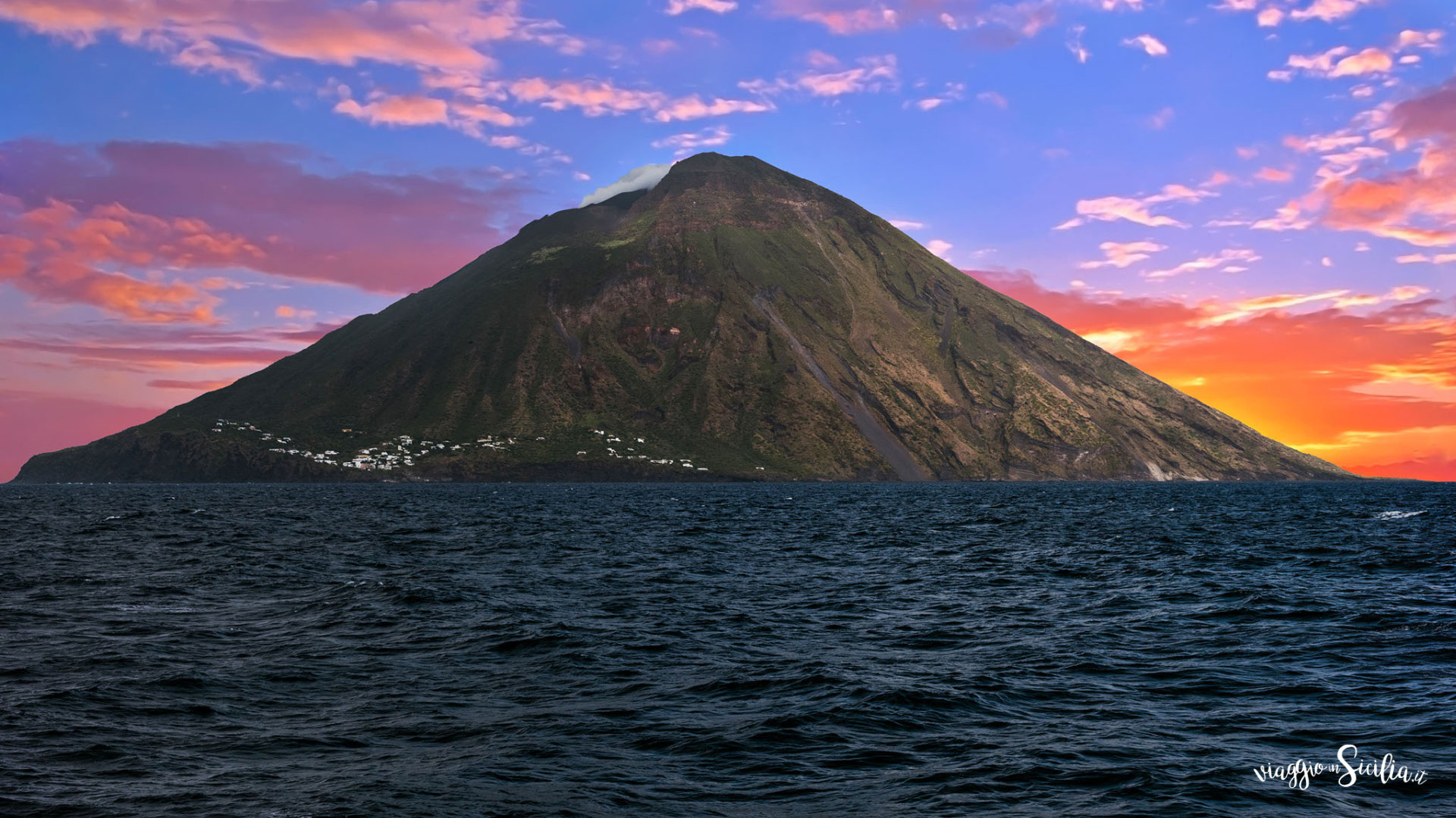Stromboli visto dal mare